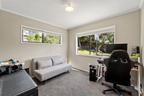 Photo of property in 10 Kenneth Hopper Place, Manly, Whangaparaoa, 0930