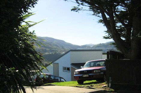 Photo of property in 11 Clapham Grove, Stokes Valley, Lower Hutt, 5019