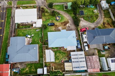 Photo of property in 96 Omata Road, Marfell, New Plymouth, 4310