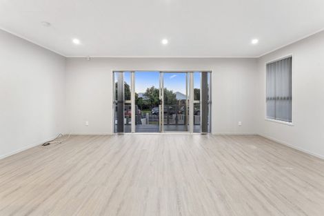 Photo of property in 68 Finlayson Avenue, Clendon Park, Auckland, 2103