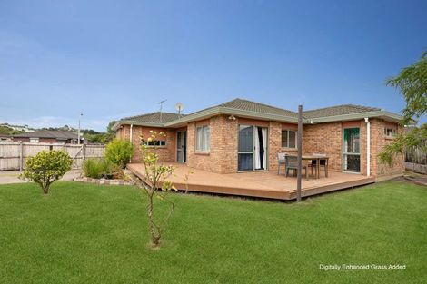Photo of property in 18 Liddesdale Place, Papakura, 2110