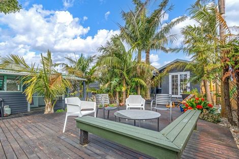 Photo of property in 37 Burns Avenue, Takaro, Palmerston North, 4412