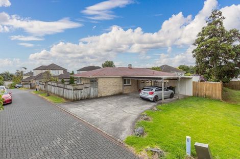 Photo of property in 5 Birchlea Rise, Goodwood Heights, Auckland, 2105