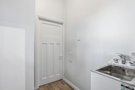 Photo of property in 105 Kaikorai Valley Road, Glenross, Dunedin, 9011