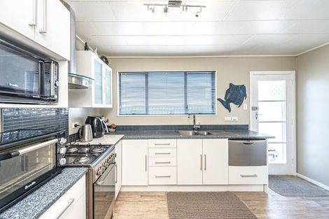 Photo of property in 3/54 Fitzherbert Avenue, Tawhero, Wanganui, 4501