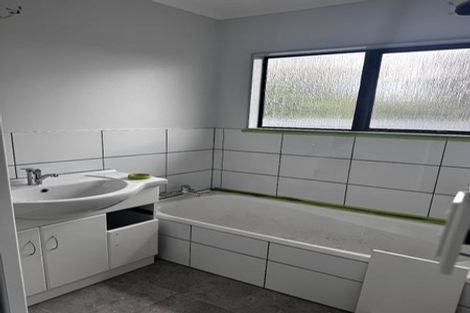 Photo of property in 2a Hilton Grove, Kelvin Grove, Palmerston North, 4414