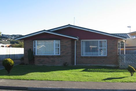 Photo of property in 16 Ronald Woolf Place, Churton Park, Wellington, 6037