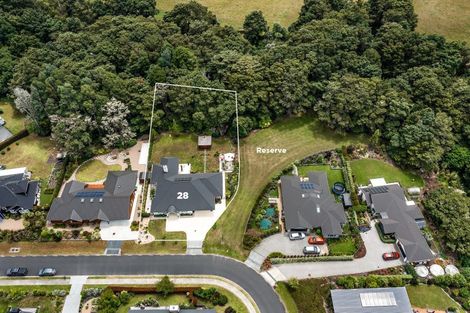 Photo of property in 28 Awanui Crescent, Matakana, Warkworth, 0985