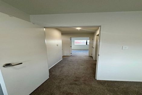 Photo of property in 7/25 Vodanovich Road, Te Atatu South, Auckland, 0610