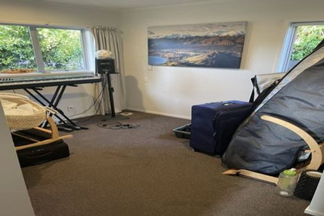 Photo of property in 2/41 Ravenwood Drive, Forrest Hill, Auckland, 0620