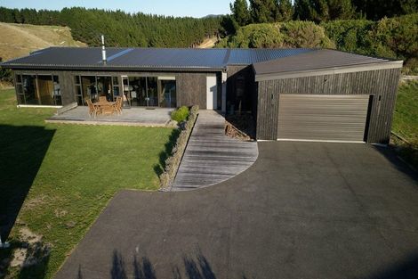 Photo of property in 35 Tama Road, Riversdale Beach, Masterton, 5872