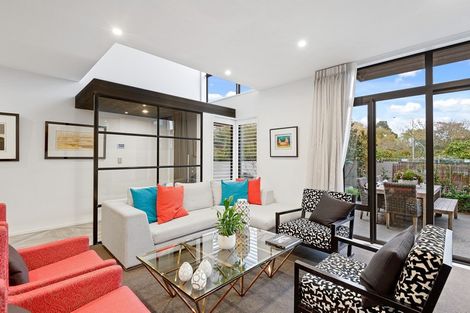 Photo of property in 2/2a Dorset Street, Christchurch Central, Christchurch, 8013