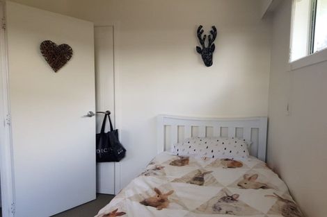 Photo of property in 23 Awanui Street, Merrilands, New Plymouth, 4312