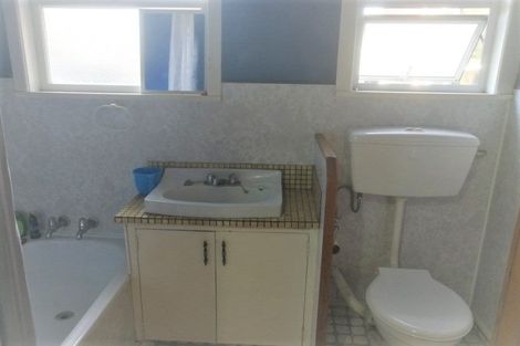 Photo of property in 2/233 Birkdale Road, Birkdale, Auckland, 0626