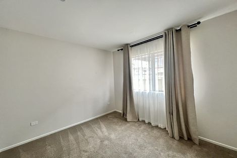 Photo of property in 21 Reserva Crescent, Kumeu, 0810