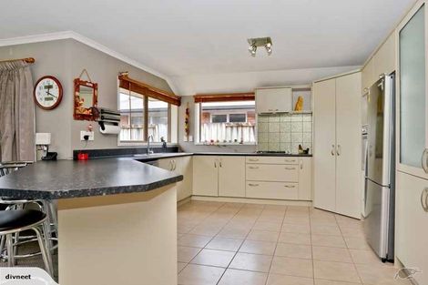 Photo of property in 13 Whitford Place, Rototuna North, Hamilton, 3210