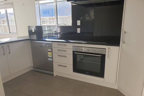 Photo of property in 45d Swanson Road, Henderson, Auckland, 0610