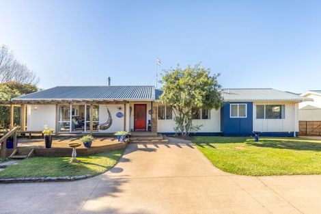 Photo of property in 149 Peka Peka Road, Peka Peka, Waikanae, 5391