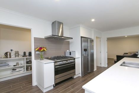 Photo of property in 3 Turpin Road, Riverhead, 0820