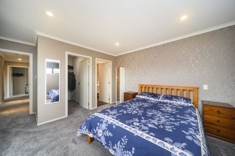 Photo of property in 5 Angelina Way, Kelvin Grove, Palmerston North, 4414