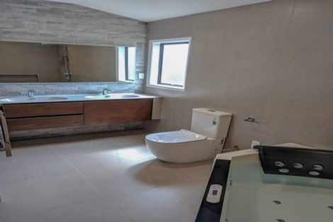 Photo of property in 29 Marina View Drive, West Harbour, Auckland, 0618