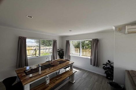 Photo of property in 369 Waihi Road, Normanby, Hawera, 4614