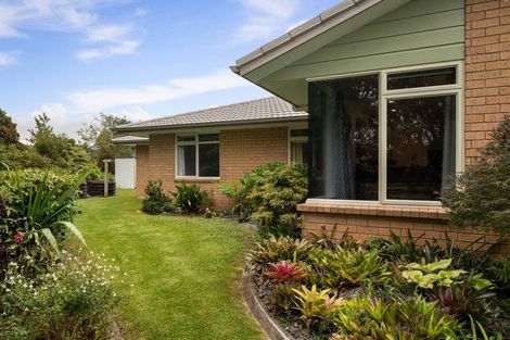 Photo of property in 16 Macmillan Street, Katikati, 3129