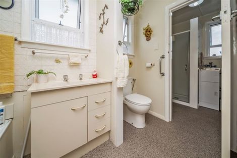 Photo of property in 22 Mcguire Street, Hawera, 4610