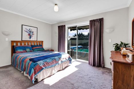 Photo of property in 120 Paraite Road, Paraite, New Plymouth, 4373