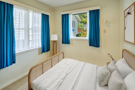 Photo of property in 28 Totara Street, Eastbourne, Lower Hutt, 5013