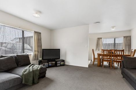 Photo of property in 399b Roscommon Road, Clendon Park, Auckland, 2103