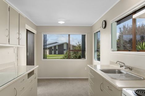 Photo of property in 2 Francis Drive, Katikati, 3129
