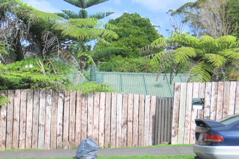 Photo of property in 13 Oates Road, Glen Eden, Auckland, 0602