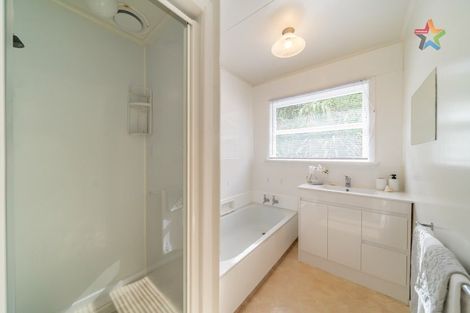 Photo of property in 231 Dowse Drive, Maungaraki, Lower Hutt, 5010