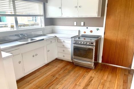 Photo of property in 1 Kingsley Street, St Andrews, Hamilton, 3200