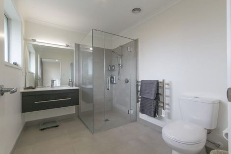 Photo of property in 3 Turpin Road, Riverhead, 0820