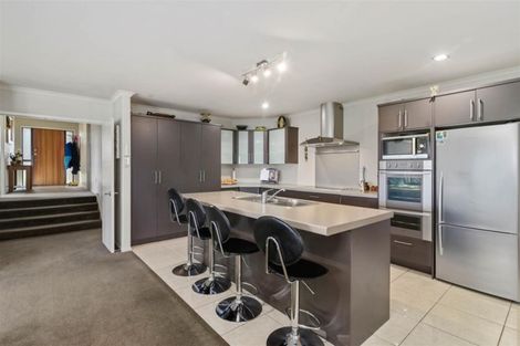 Photo of property in 16 Devoy Drive, Owhata, Rotorua, 3010