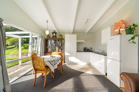 Photo of property in 92 Paekakariki Hill Road, Pauatahanui, Porirua, 5381