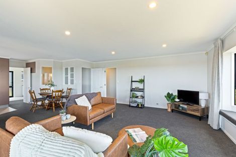 Photo of property in 47 Paynters Avenue, Strandon, New Plymouth, 4312