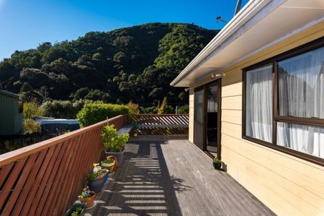 Photo of property in 19a Garden Terrace, Picton, 7220