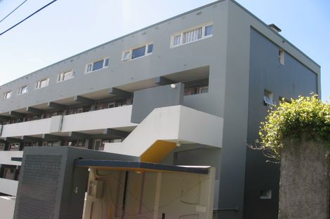 Photo of property in 3/4 Claremont Grove, Mount Victoria, Wellington, 6011