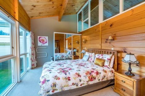 Photo of property in 18 Oregon Drive, Rainbow Point, Taupo, 3330