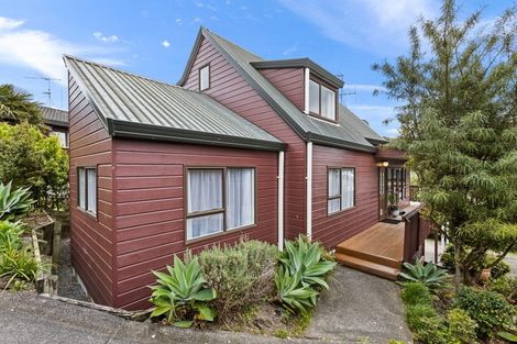 Photo of property in 22 Redfern Lane, Glenfield, Auckland, 0629