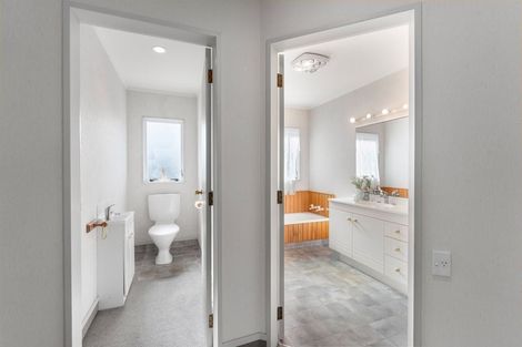 Photo of property in 300 Manly Street, Paraparaumu Beach, Paraparaumu, 5032