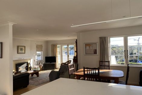 Photo of property in 31 Gladstone Road, Northcote, Auckland, 0627