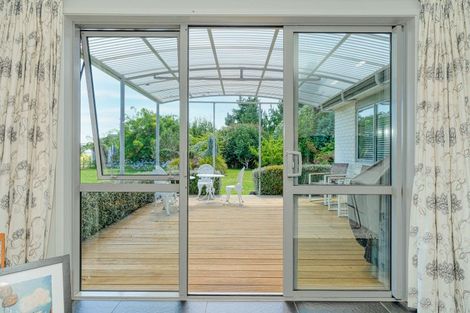 Photo of property in 37 Oakland Lane, Shannon, Palmerston North, 4474