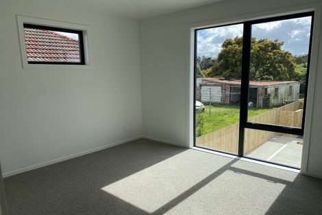 Photo of property in 4/43 Yeovil Road, Te Atatu Peninsula, Auckland, 0610