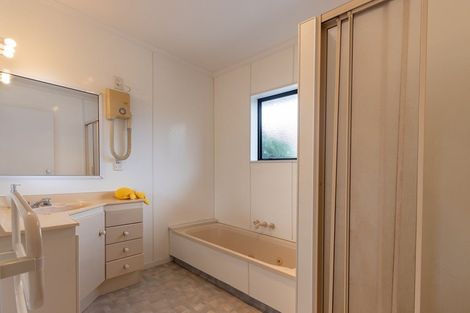 Photo of property in 24 Sheridan Crescent, Leamington, Cambridge, 3432