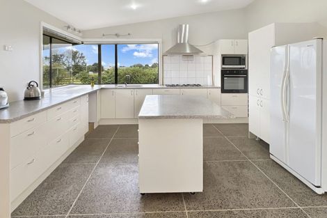Photo of property in 10 Pohutukawa Avenue, Kaiaua, Pokeno, 2473