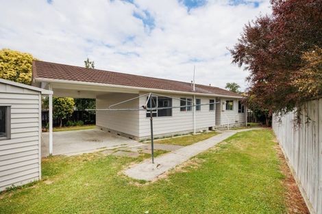 Photo of property in 33 Rhodes Drive, Kelvin Grove, Palmerston North, 4414